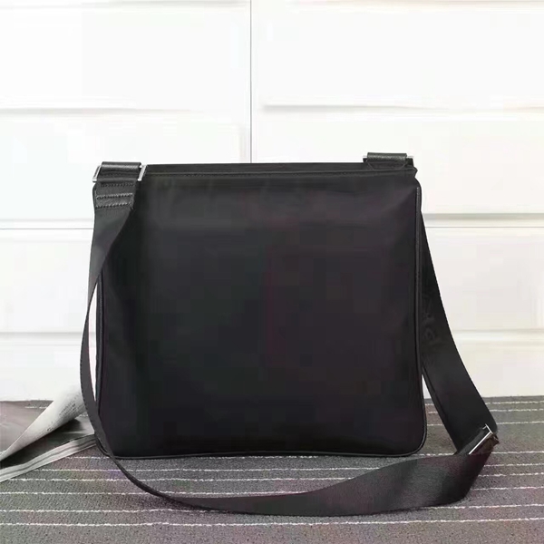 プラダバッグ内部構造